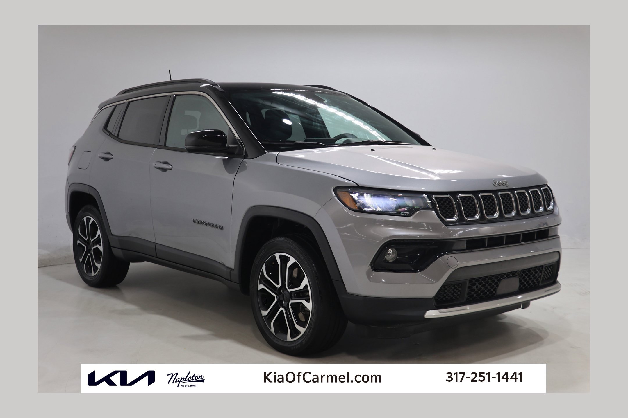 Used 2023 Jeep Compass Limited w/ Sun and Sound Group AWD/4WD image 1