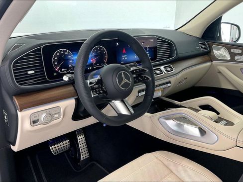 New 2026 Mercedes-Benz GLS 450 4MATIC image 8