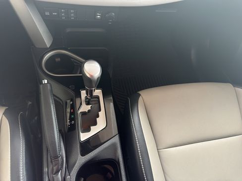 Used 2018 Toyota RAV4 Limited image 29