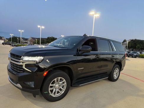 Used 2024 Chevrolet Tahoe LT RWD image 1