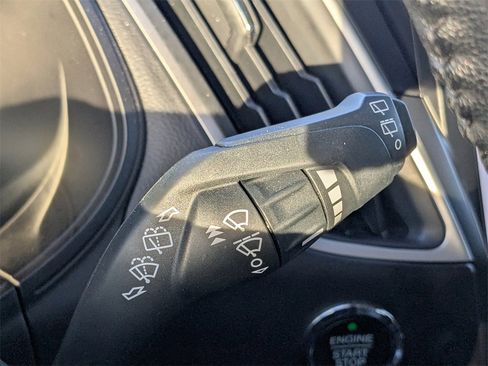 Used 2024 Ford Edge SEL image 27