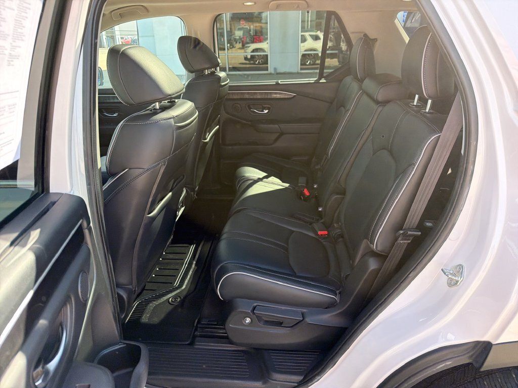 Certified 2023 Honda Pilot Elite image 27