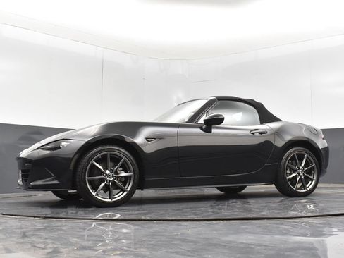 Used 2019 MAZDA MX-5 Miata Grand Touring RWD image 28