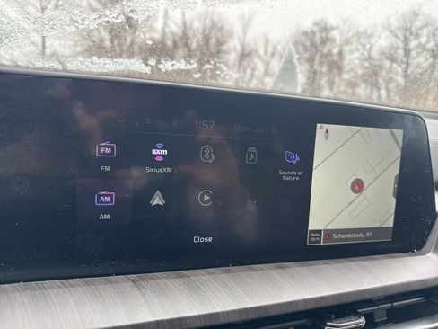 Used 2023 Kia Telluride EX w/ EX Captain's Chair Package image 19