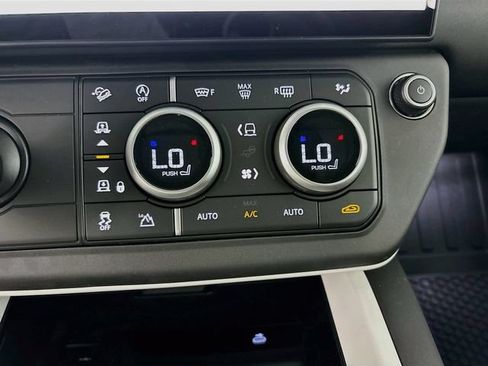 New 2026 Land Rover Defender 110 S AWD/4WD image 17