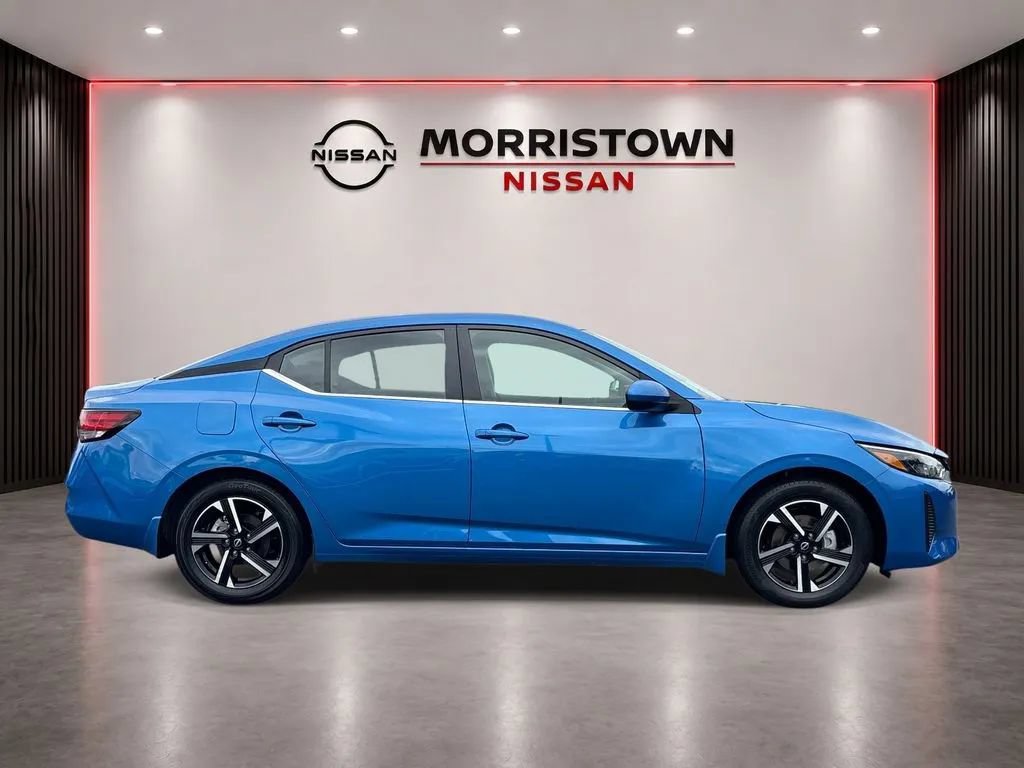 Used 2025 Nissan Sentra SV w/ All-Weather Package FWD image 2