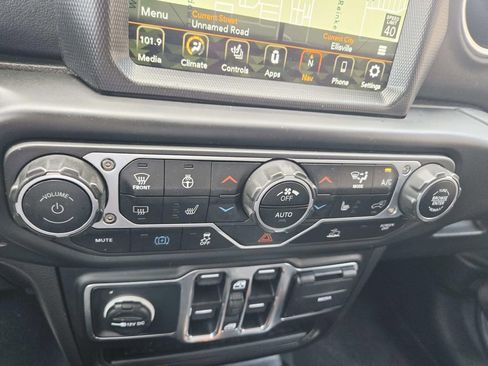 Used 2023 Jeep Wrangler Unlimited Sahara w/ Cold Weather Group image 35