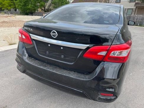 Used 2017 Nissan Sentra S image 9