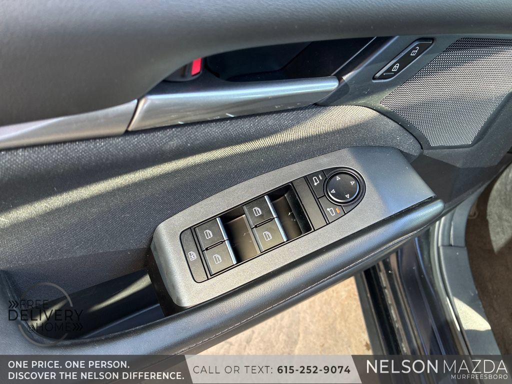 Certified 2025 MAZDA MAZDA3 s FWD image 23