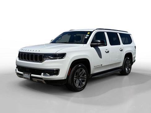 Used 2024 Jeep Wagoneer L Series II RWD image 1