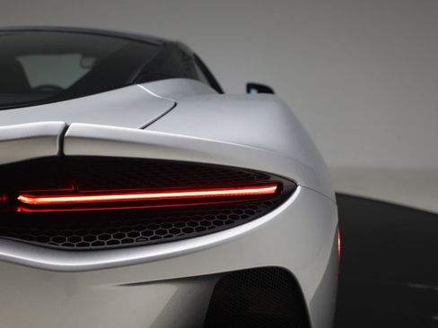 Used 2023 McLaren GT RWD image 38
