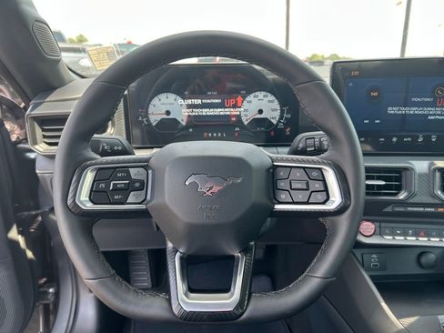 New 2025 Ford Mustang Coupe image 11