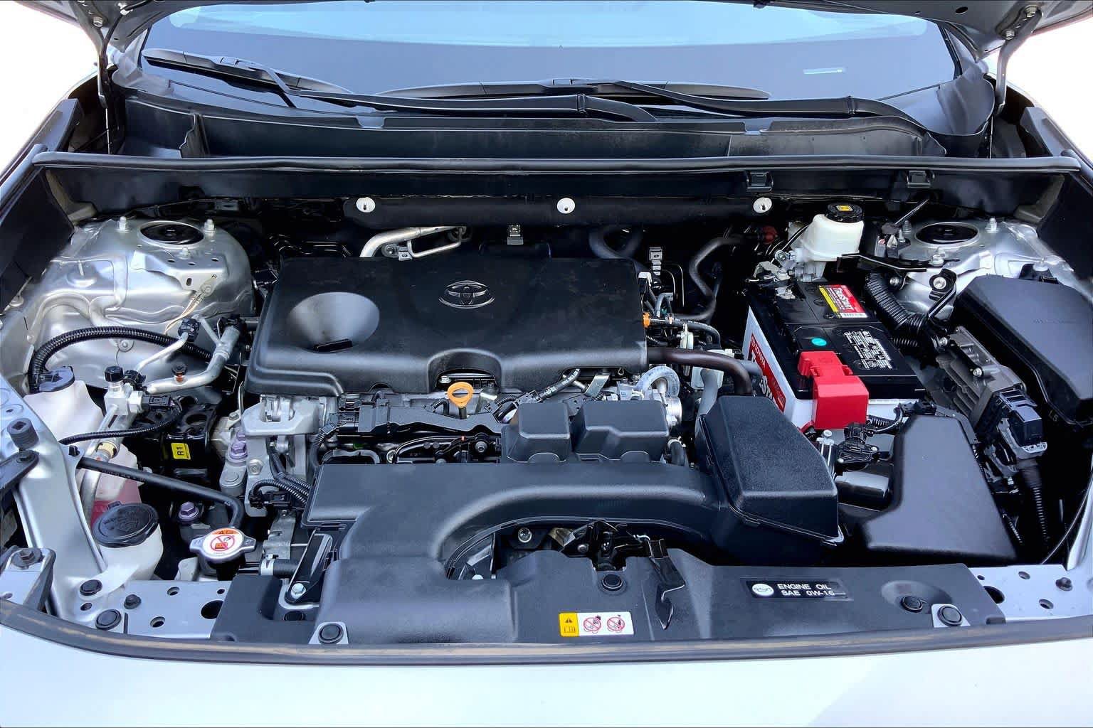 Used 2022 Toyota RAV4 XLE AWD/4WD image 31