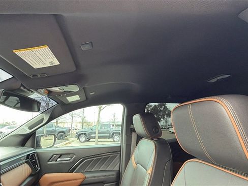 Used 2023 GMC Canyon AT4 w/ AT4 Premium Package image 22