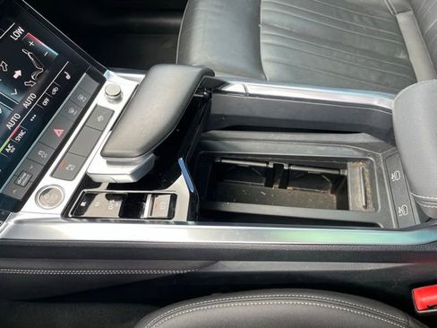 Used 2021 Audi e-tron Premium w/ Convenience Plus Package AWD/4WD image 26