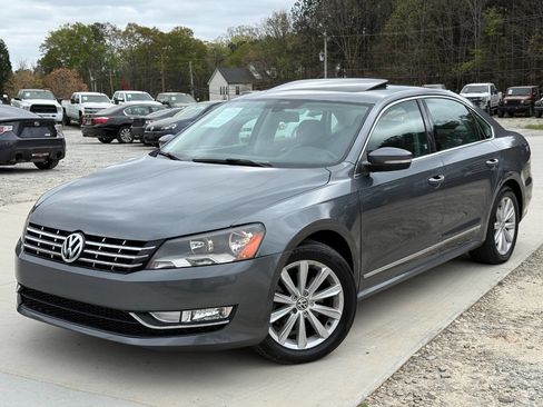 Used 2013 Volkswagen Passat 2.5 SEL Premium image 1