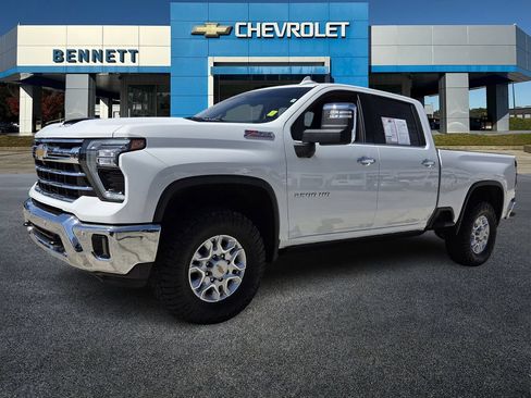 Certified 2024 Chevrolet Silverado 2500 LTZ w/ LTZ Convenience Package AWD/4WD image 2