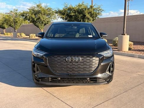 Used 2024 Audi Q4 e-tron Prestige w/ Black Optic Plus Package AWD/4WD image 4