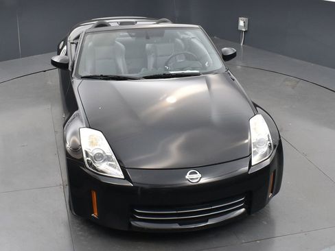 Used 2007 Nissan 350Z Touring RWD image 16