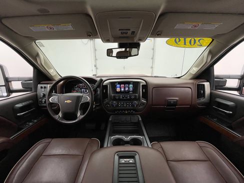 Used 2019 Chevrolet Silverado 2500 High Country w/ Duramax Plus Package AWD/4WD image 3