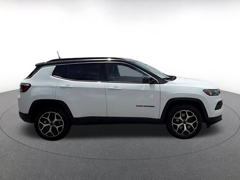 Used 2025 Jeep Compass Limited AWD/4WD image 14