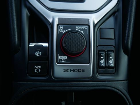 Used 2023 Subaru Forester Premium image 29