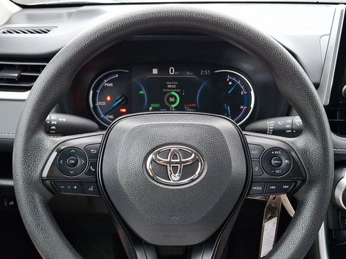 Used 2025 Toyota RAV4 LE AWD/4WD image 18