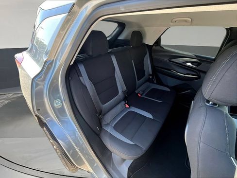 Used 2025 Chevrolet TrailBlazer LT FWD image 27