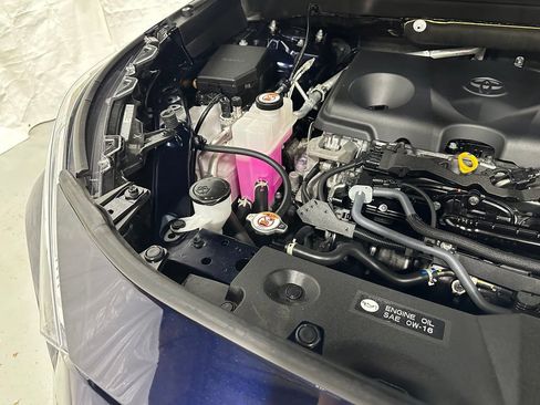 Used 2025 Toyota RAV4 XLE AWD/4WD image 65