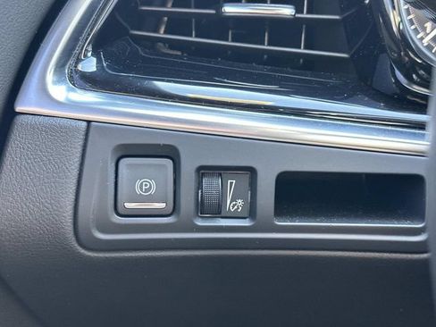 Certified 2024 Cadillac XT6 Luxury w/ LPO, Floor Liner Package AWD/4WD image 27