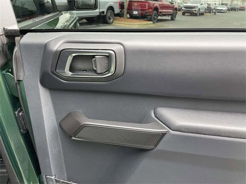 Used 2025 Ford Bronco Badlands image 27