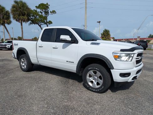 Used 2022 RAM 1500 Big Horn AWD/4WD image 3