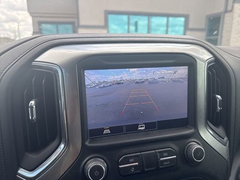 Used 2022 Chevrolet Silverado 1500 LT Trail Boss w/ Convenience Package II image 12