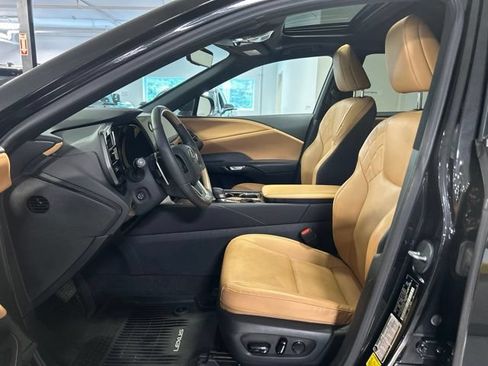 Used 2023 Lexus RX 350 Premium w/ Accessory Package AWD/4WD image 14