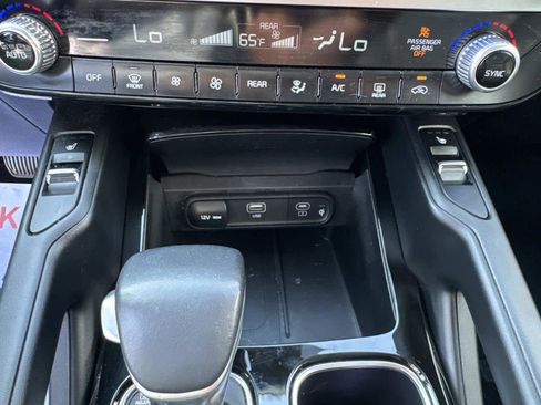 Used 2023 Kia Telluride S w/ S Sunroof Package image 45