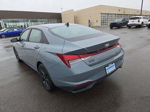 Used 2022 Hyundai Elantra SEL w/ Convenience Package image 8