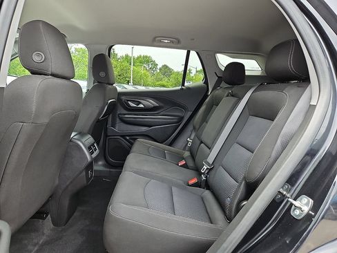 Used 2024 GMC Terrain SLE AWD/4WD image 10