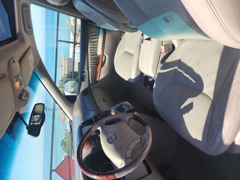 Used 2004 Toyota Sienna XLE image 22