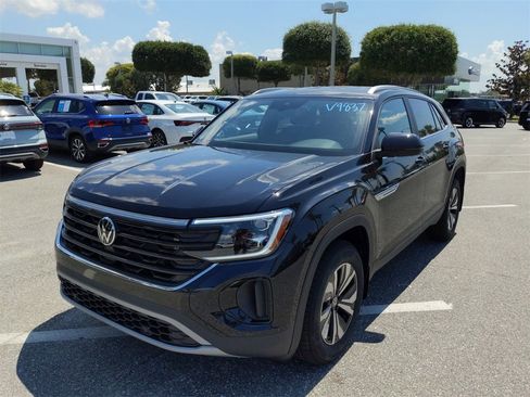 New 2025 Volkswagen Atlas Cross Sport SE image 10