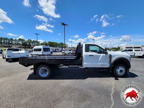 New 2025 Ford F450 XL w/ XL Chrome Package AWD/4WD image 8