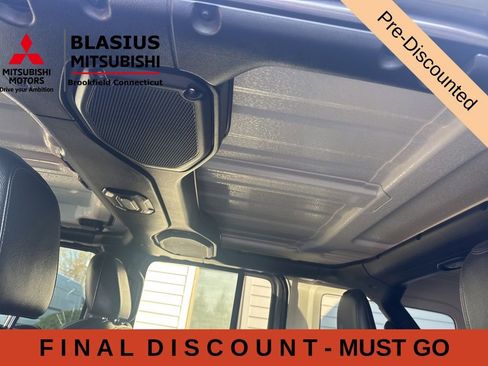 Used 2021 Jeep Wrangler Unlimited Sahara w/ Cold Weather Group AWD/4WD image 37