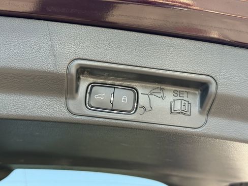 Certified 2022 Ford Explorer XLT w/ Equipment Group 202A AWD/4WD image 13