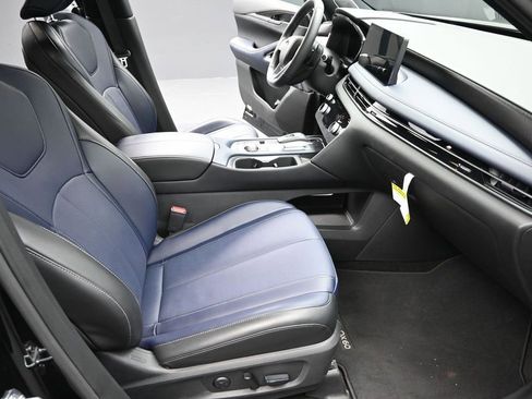 Used 2026 INFINITI QX60 Sport w/ Dark Cargo Package AWD/4WD image 16