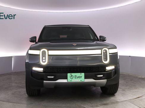 Used 2024 Rivian R1S Adventure Quad AWD/4WD image 12