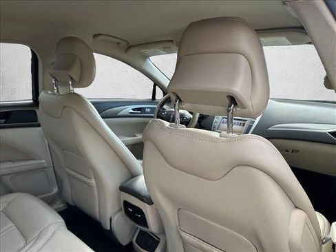 Used 2017 Lincoln MKZ Premiere image 26