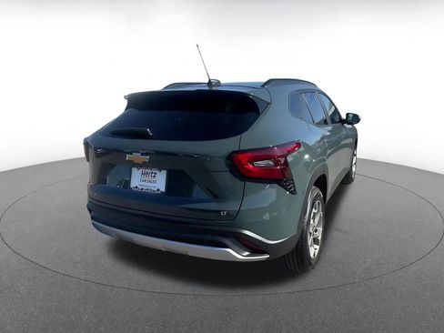 Used 2025 Chevrolet Trax LT image 14