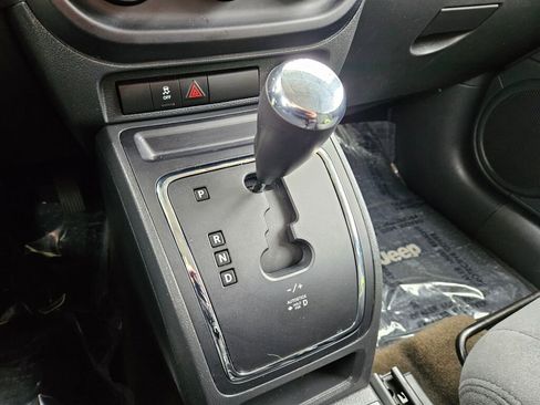 Used 2016 Jeep Patriot Sport w/ Power Value Group FWD image 22
