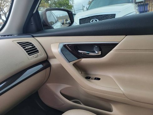 Used 2015 Nissan Altima 2.5 SL w/ Technology Package FWD image 22