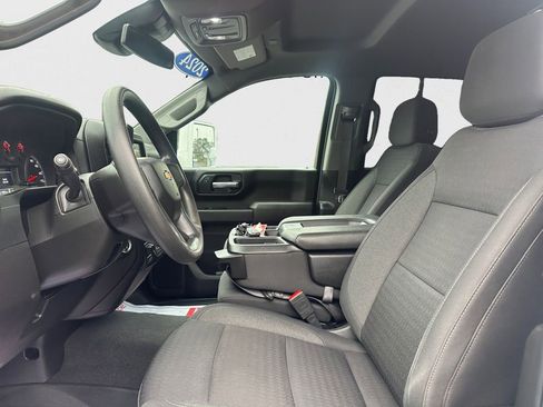 Used 2024 Chevrolet Silverado 2500 Custom w/ Custom Value Package image 23