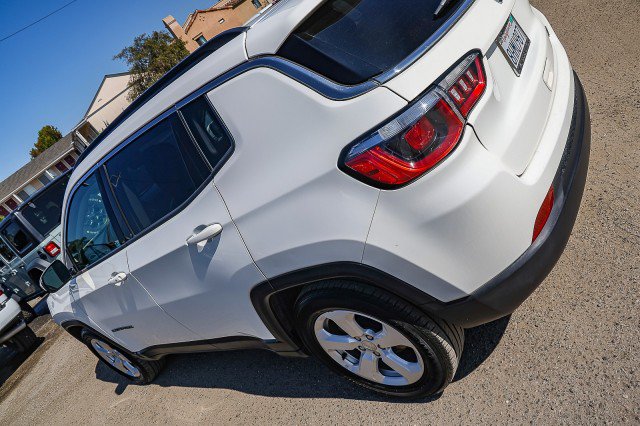 Used 2019 Jeep Compass Latitude FWD image 8